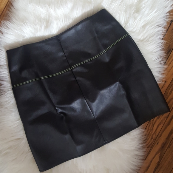 Black Faux Leather Step Hem Mini Skirt - Picture 6 of 6